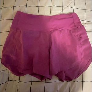 Lululemon vivid plum Speed Ups MR short 4” *Lined size:0